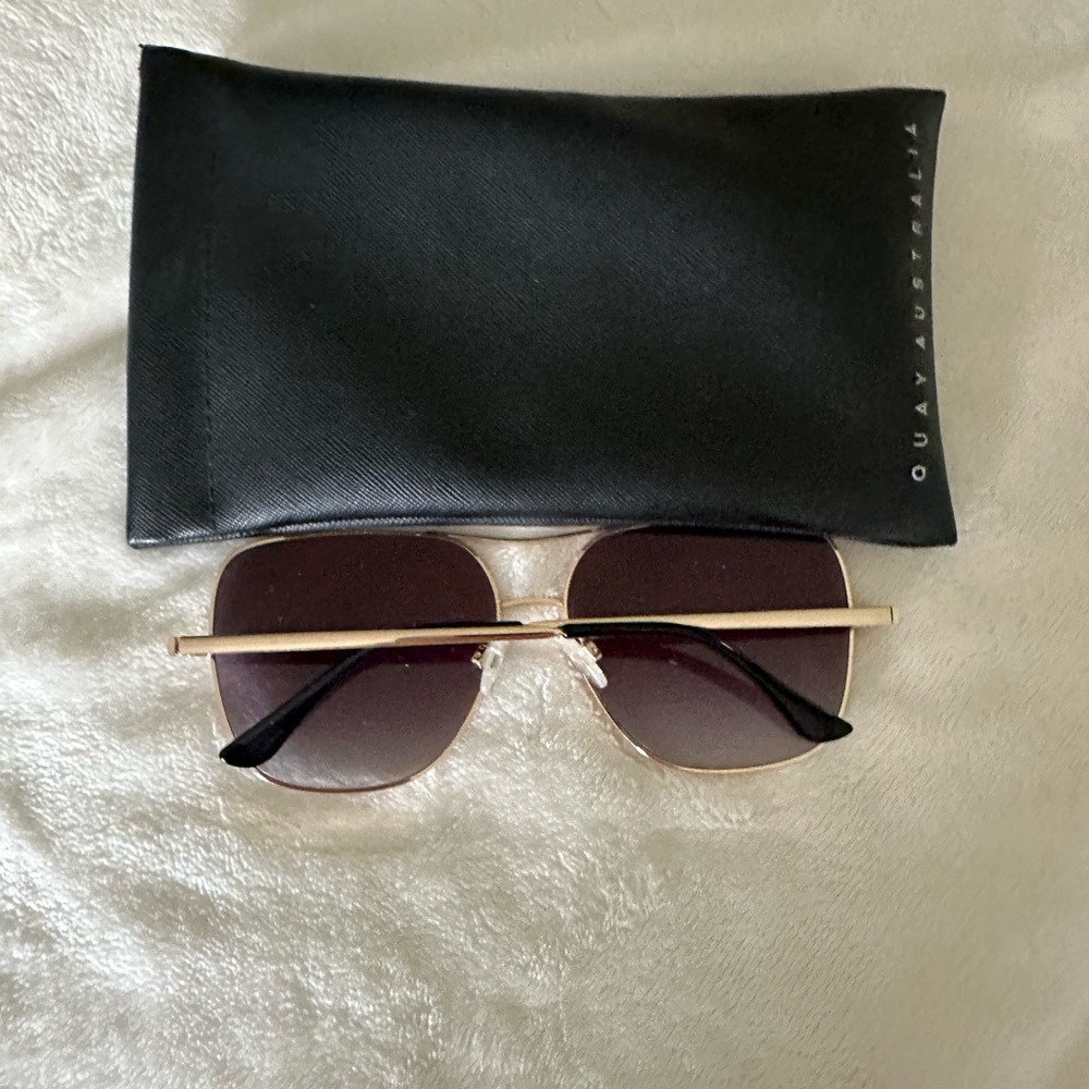 Quay Australia Gold Frame Sunglasses with Brown Lenses - Picture 2 of 2